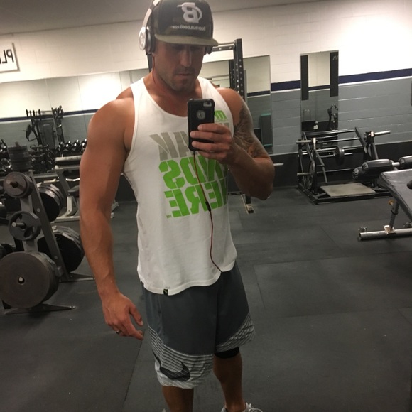 Profile Picture of Robert Ludwig (@rludwig9) on Poshmark