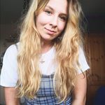 Profile Picture of Lily Bennett (@lilyloubennett) on Instagram