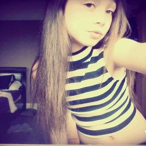 Profile Picture of Mackenzie Robbins (@mackie1022) on Twitter