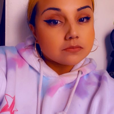 Profile Picture of They Call Me Stacy (@stacy86) on Twitter