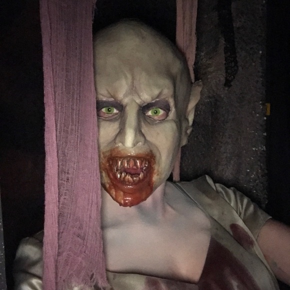 Profile Picture of Hillary Cracauer (@hilkat80) on Poshmark