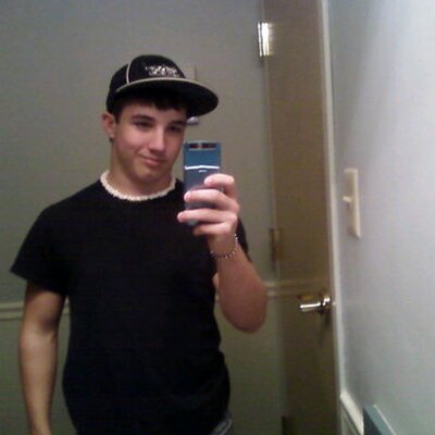 Profile Picture of Zach Hutcheson (@ZachHutcheson) on Twitter