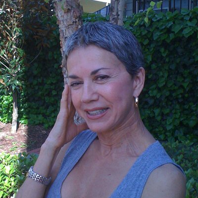 Profile Picture of Vivian Thompson (@viviant93178577) on Twitter
