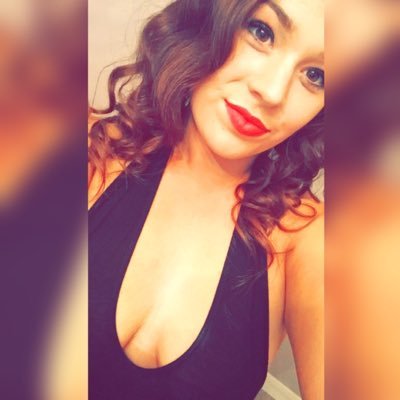 Profile Picture of Loren Gardner (@LorenMai) on Twitter