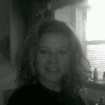 Profile Picture of Leslie R Stacey (@leslie_stacey) on Twitter