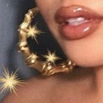 Profile Picture of 𝐂𝐇𝐄𝐑𝐑𝐈𝐄 𝐋𝐎𝐕𝐄𝐋𝐀𝐂𝐄. (@cherrycoloredlips) on Instagram