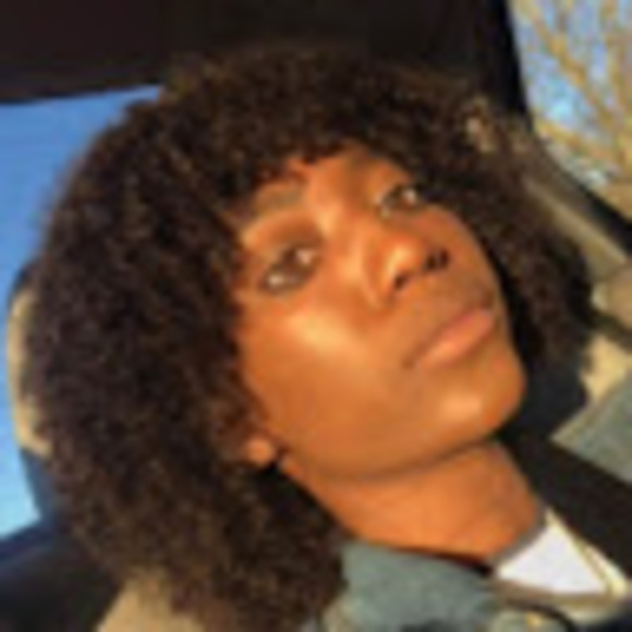 Profile Picture of Debbie Simon (@debbieannsimon1) on Poshmark