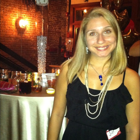 Profile Picture of Jill Trendell (@jtre1113) on Poshmark