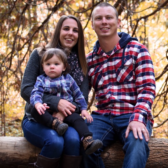 Profile Picture of Tara Mccuaig (@taramccuaig) on Poshmark