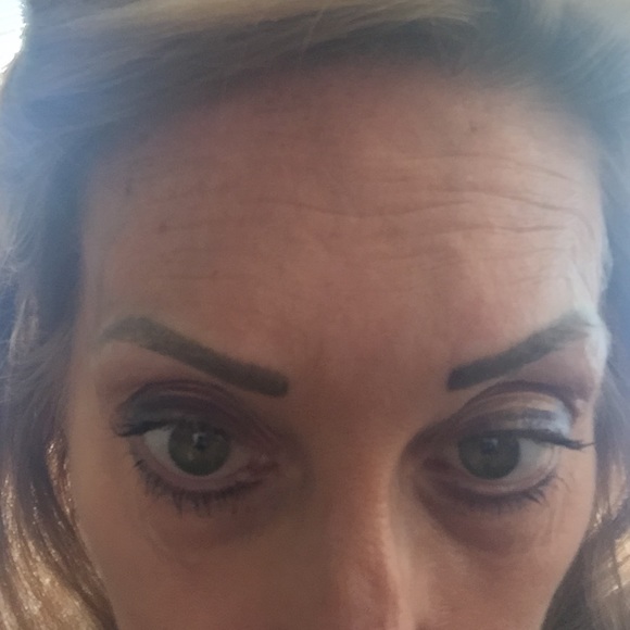 Profile Picture of Donna Wilcock (@dwpinky) on Poshmark