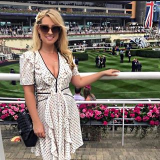 Profile Picture of Emma Binning (@emma.binning.1) on Facebook