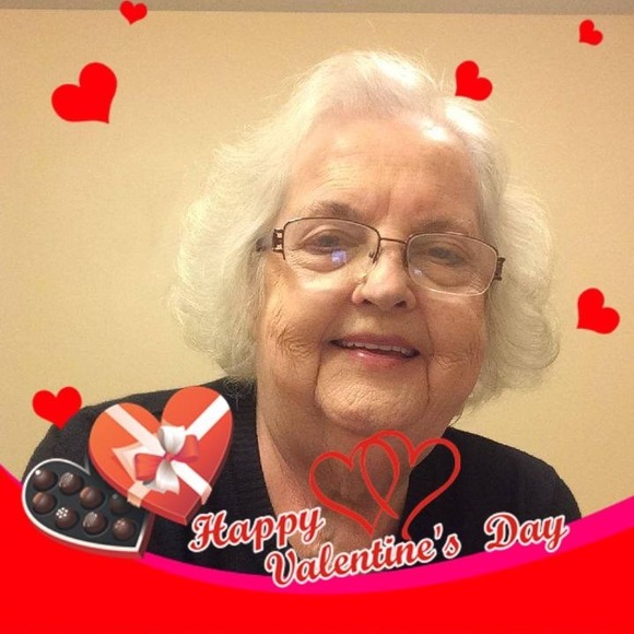 Profile Picture of Nancy Rowley (@nightmagic43) on Poshmark