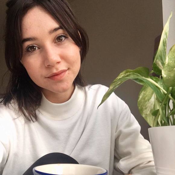 Profile Picture of Sage Argyros (@sagea) on Poshmark