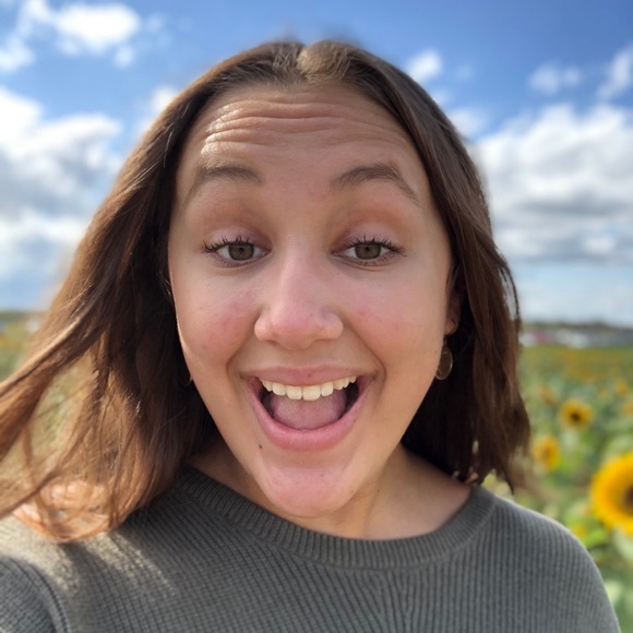 Profile Picture of Jane Brylewski (@jcbjane) on Poshmark