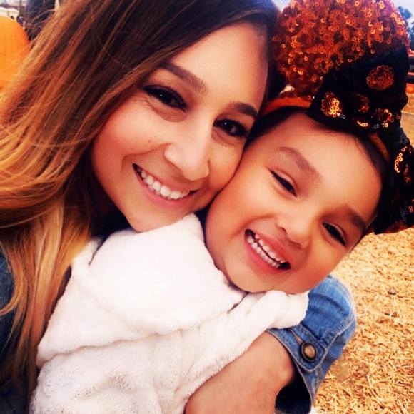 Profile Picture of Ashley Toruno (@ashley0203) on Poshmark