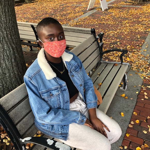 Profile Picture of Junia Janvier (@junia_janvier) on Poshmark