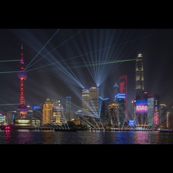 Profile Picture of Joe Zhou (@zjjglay) on Poshmark