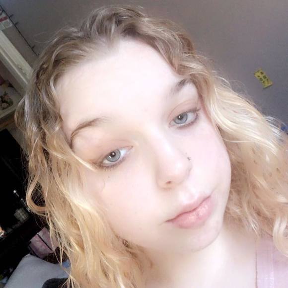 Profile Picture of Josie Thomas (@josie_diane) on Poshmark