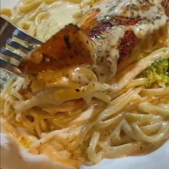 Profile Picture of Allen Scott (@allenscott128) on Poshmark