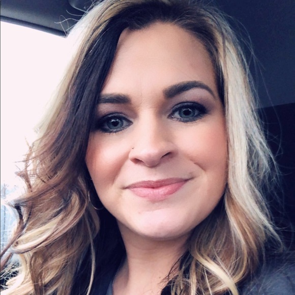 Profile Picture of Jessica Mckisic (@jessicamckisic) on Poshmark