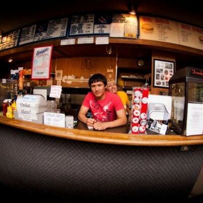 Profile Picture of James Salazar (@jamessalazar12) on Twitter