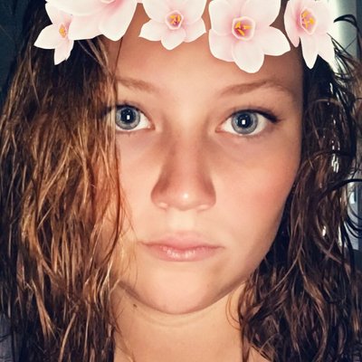 Profile Picture of  👑of The Forest ⛏ (@Katie_Freeman34) on Twitter