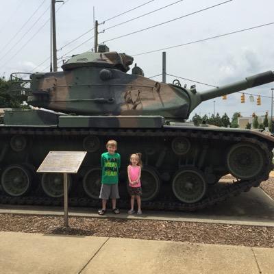 Profile Picture of Renee Abrams (@reneeabrams1980) on Twitter