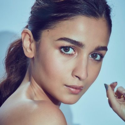 Profile Picture of Alia Bhatt (@aliaa08) on Twitter