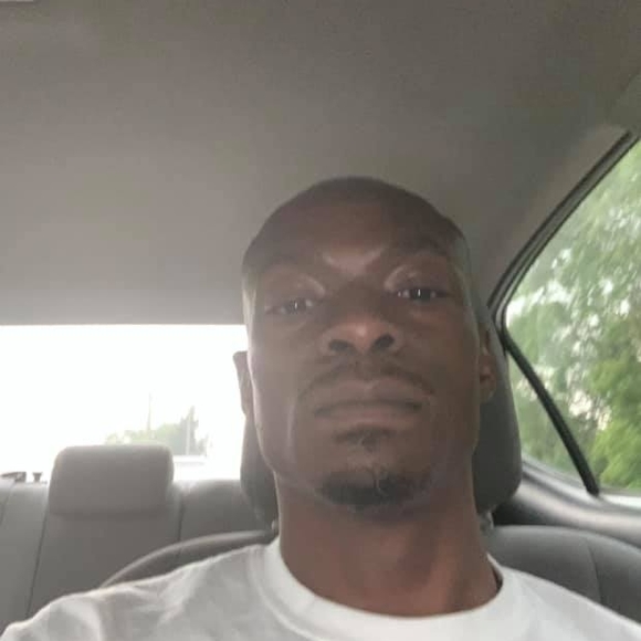 Profile Picture of Markale Bolden (@markale) on Poshmark