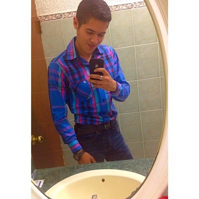 Profile Picture of Ivan Barron (@ivanbarron131) on Twitter