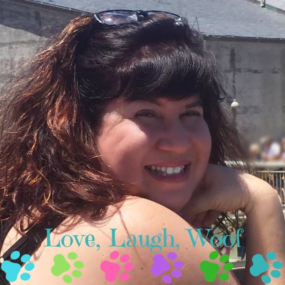 Profile Picture of Laura Mcgovern (@jiawan08) on Poshmark