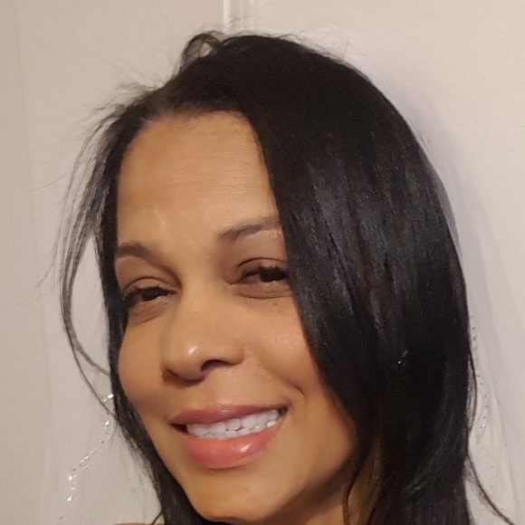 Profile Picture of Arnetta Wright (@arw1054abor) on Poshmark