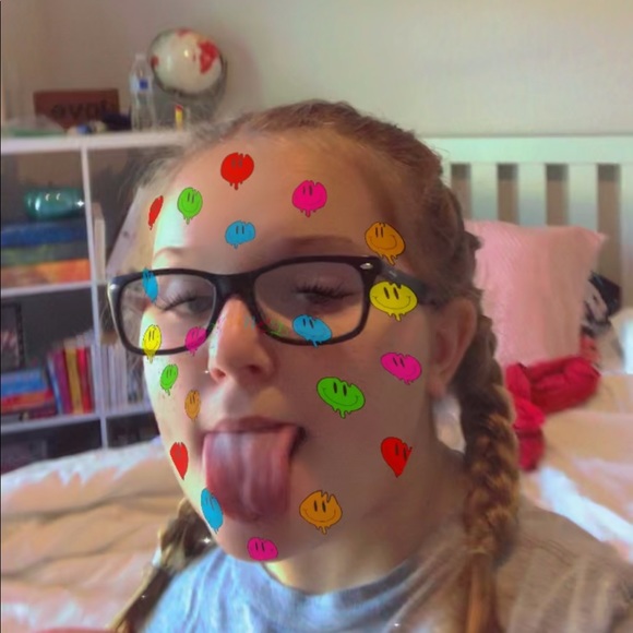 Profile Picture of Kiersten Jarosiewicz (@kjarosiewicz) on Poshmark