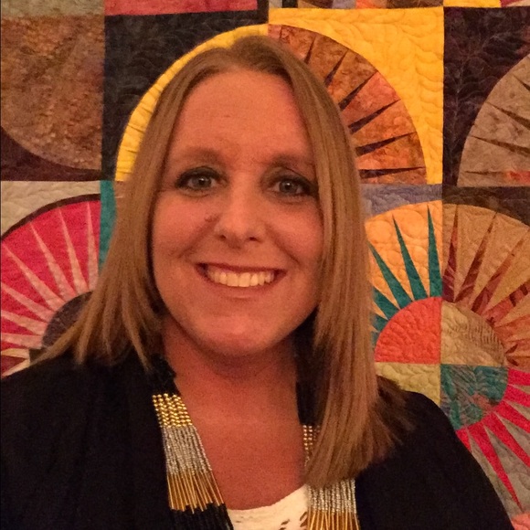 Profile Picture of Hilary Kraner (@hkraner) on Poshmark