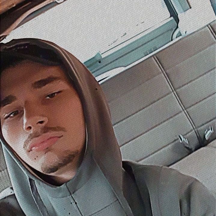 Profile Picture of Robby Garrett (@robby.garrett8) on Tiktok