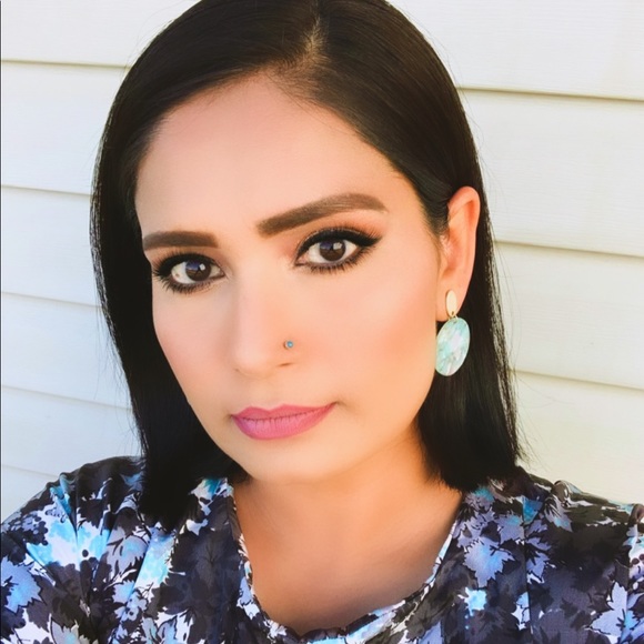 Profile Picture of Bushra Rehman (@rehman02) on Poshmark