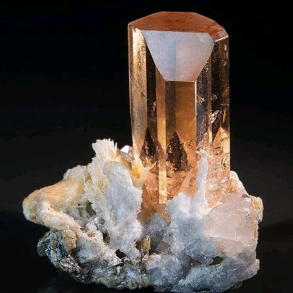Profile Picture of crystals.specimen.minerals (@crystals.minerals1) on Tiktok
