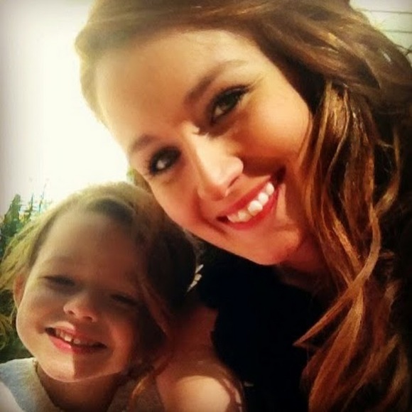 Profile Picture of Haley Bradford (@haleymb86) on Poshmark