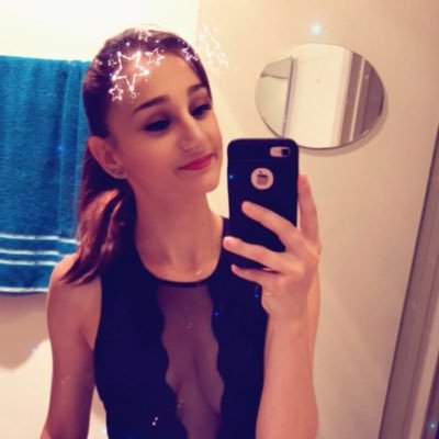 Profile Picture of Savannah Conaway (@SavannahConawa6) on Twitter