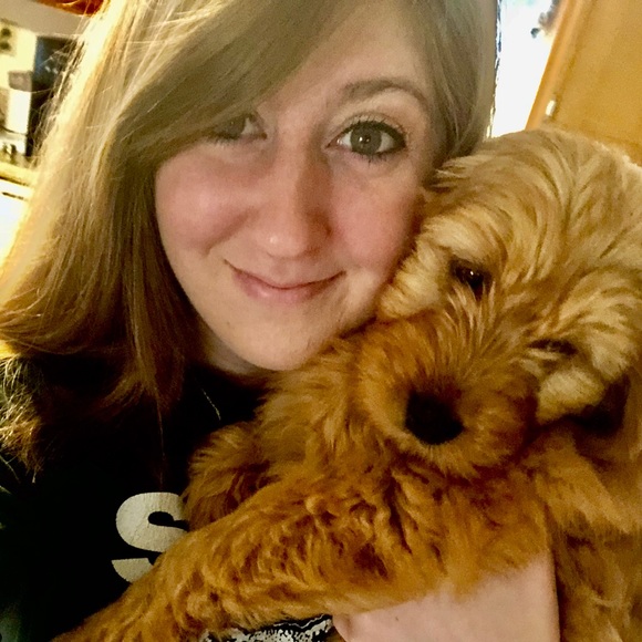 Profile Picture of Angela Fidazzo (@amfidazzo) on Poshmark