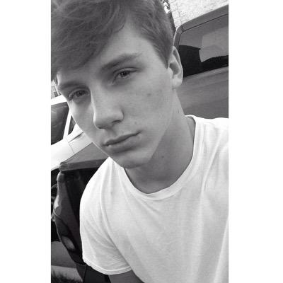 Profile Picture of Andrew Tackett (@andrewtackett98) on Twitter