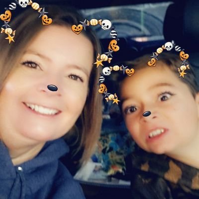 Profile Picture of Erin Sharp (@SharpReaders) on Twitter
