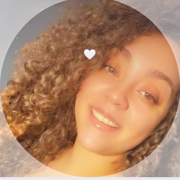 Profile Picture of Jazmine Conward (@jazmineconward) on Poshmark