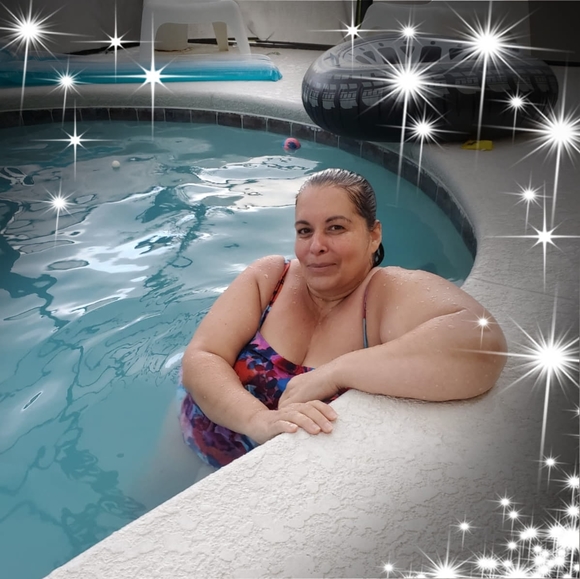 Profile Picture of Sonia Lacomba (@sonialacomba) on Poshmark