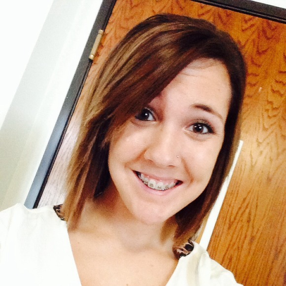 Profile Picture of Jamie Fink (@jsfink) on Poshmark