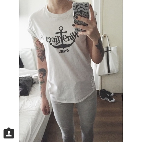 Profile Picture of Kara Lennie (@karalennie11) on Poshmark