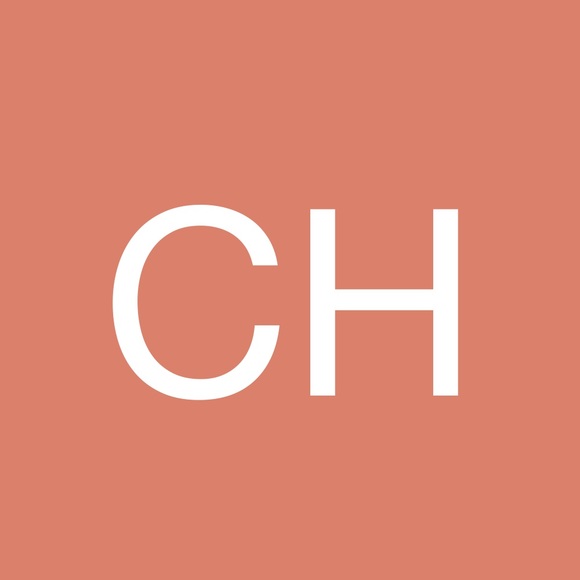 Profile Picture of Caroline Halfhide (@caha1) on Poshmark