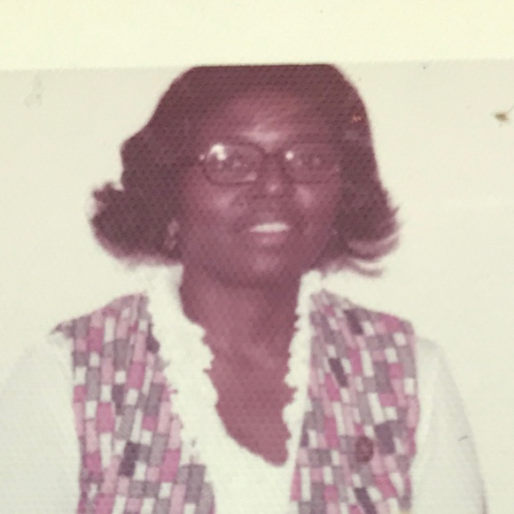 Profile Picture of Charleene Hollowell (@intercessor212) on Poshmark