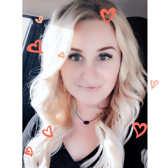 Shawna Snyder - Poshmark Profile Picture of Shawna Snyder (@snyderwife0805) on Poshmark