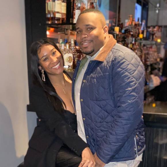 Profile Picture of Donnelle Thompson (@donnelleth5) on Poshmark